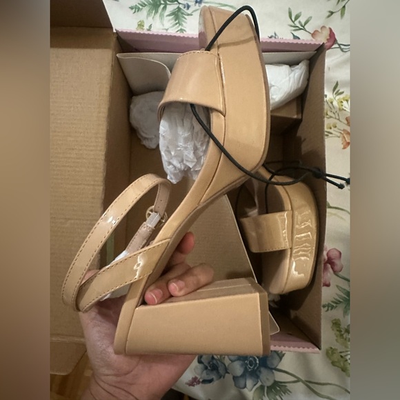 Nude Patent Platform Heels Y2K style Chunky Pumps - Picture 2 of 3